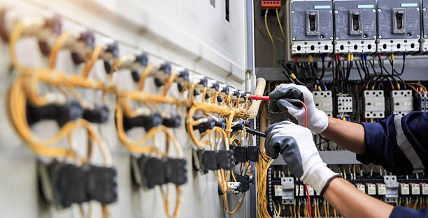 Professional Electrician technician working in Albertson, NY